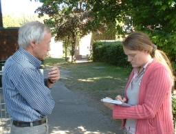 Peter Ossendorf mit einer Redakteurin 23.5.2008