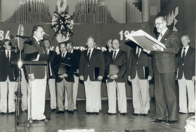 1984 - Bundeschorleiter Höhne und Vorsitzender Rudolf Schulze im Kieler Schloss (Stimmt Jahr? Anlass?